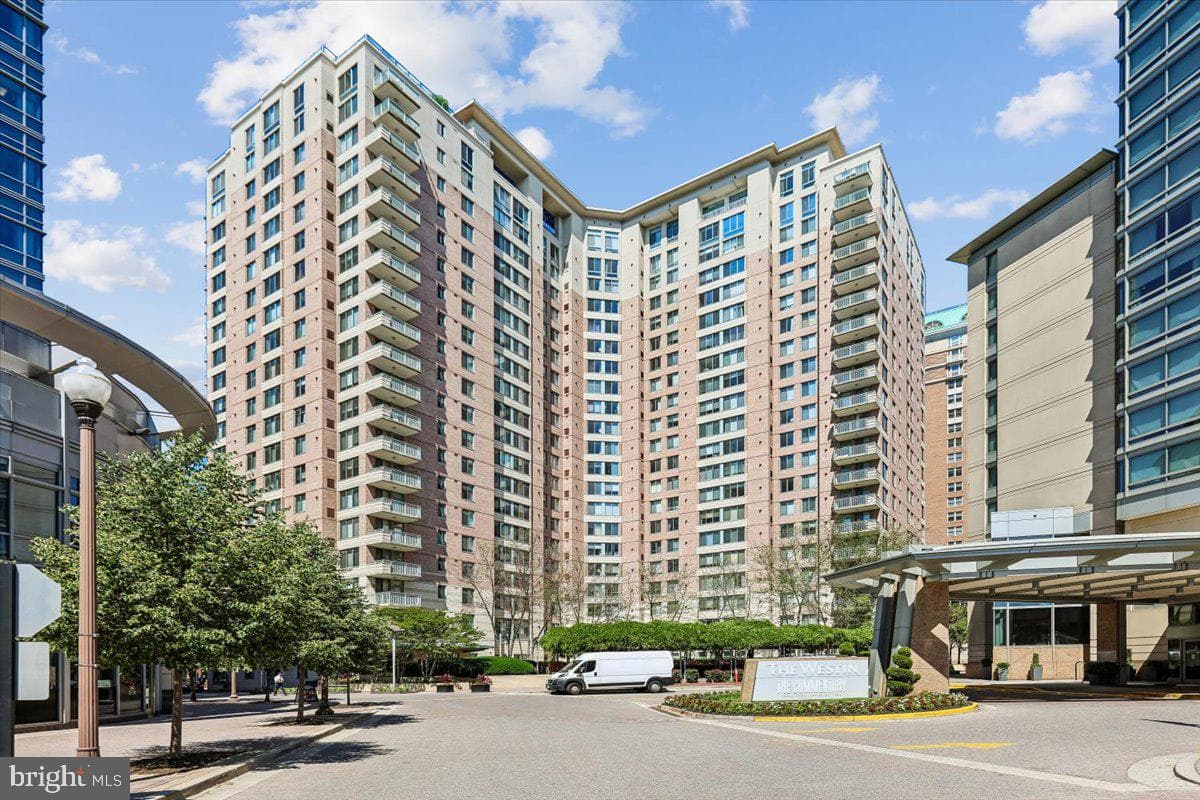 851 N Glebe Road #1003 photo 65