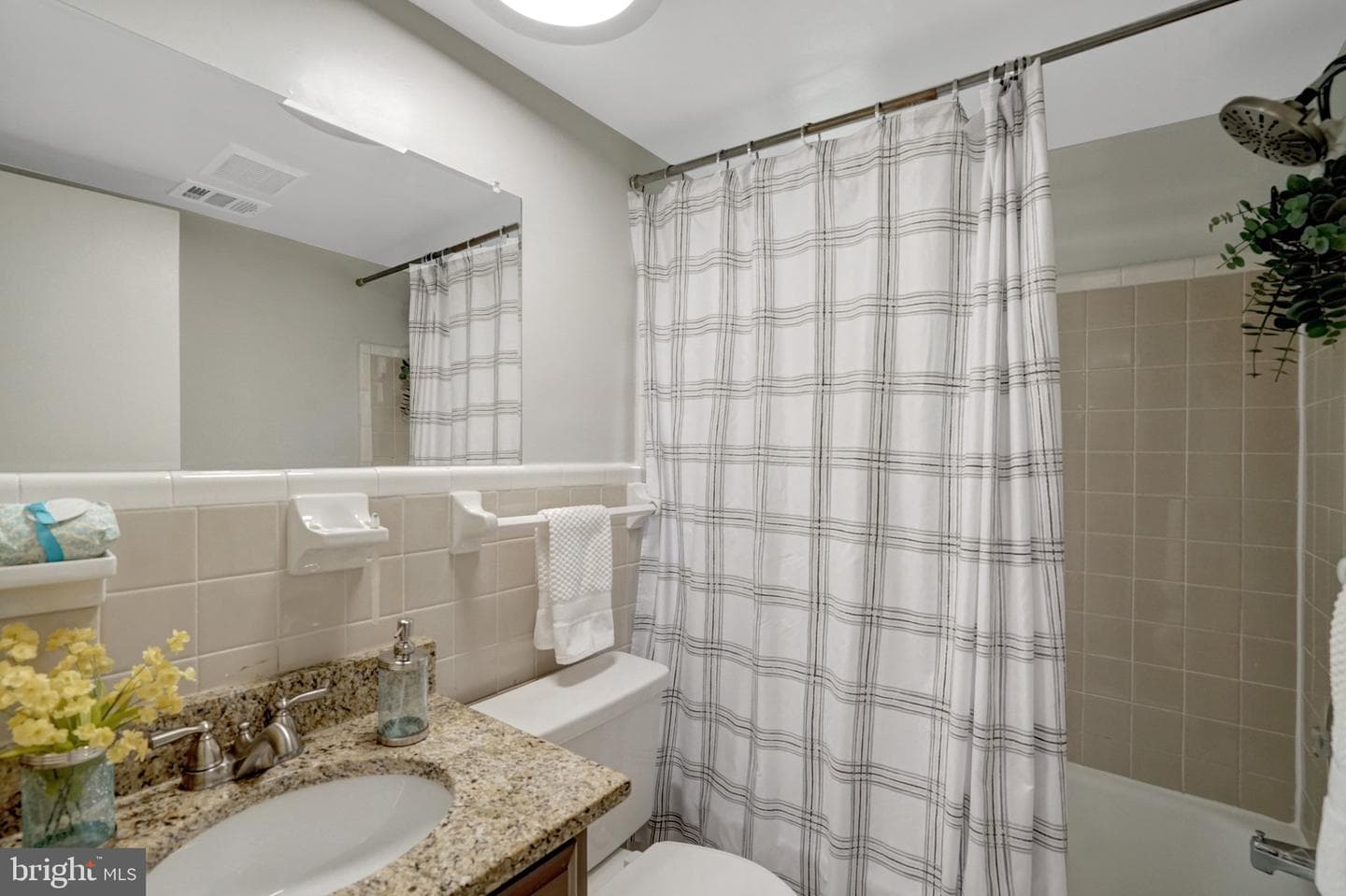 2107 N Scott Street #70 photo 11
