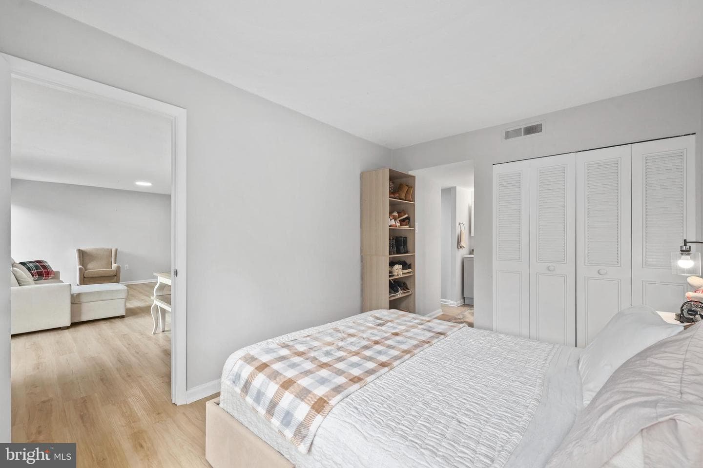 1300 Army Navy Drive #320 photo 10