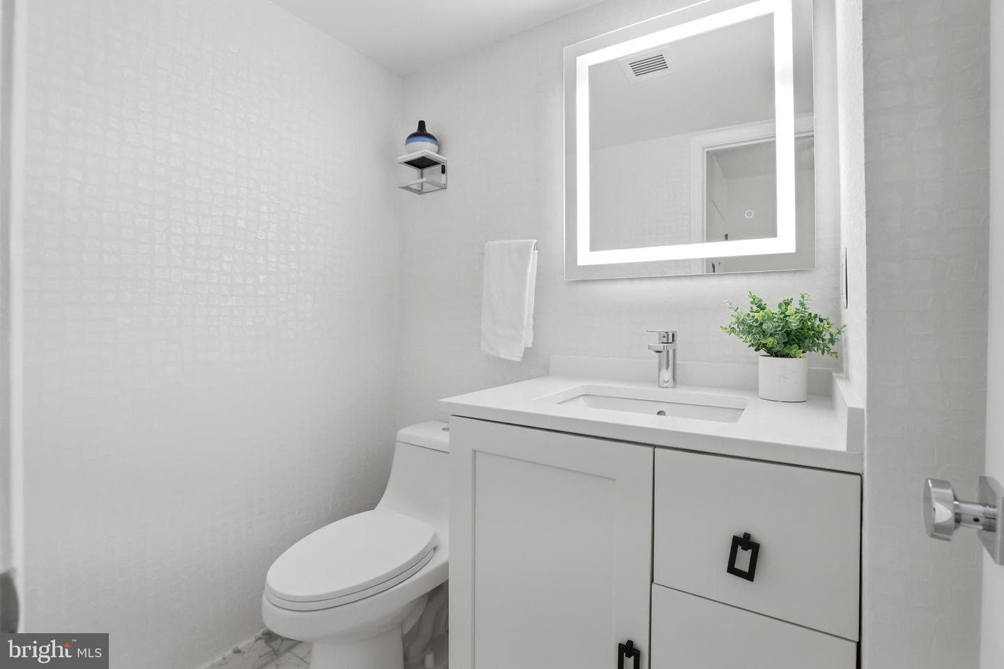 1101 S Arlington Ridge Road #710 photo 30