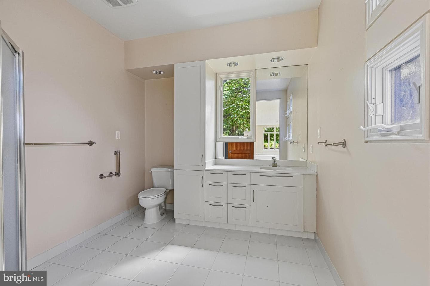 3190 N Woodrow Street photo 34