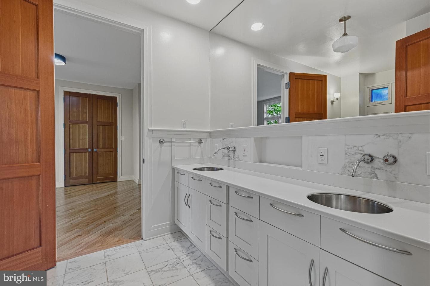 3190 N Woodrow Street photo 43