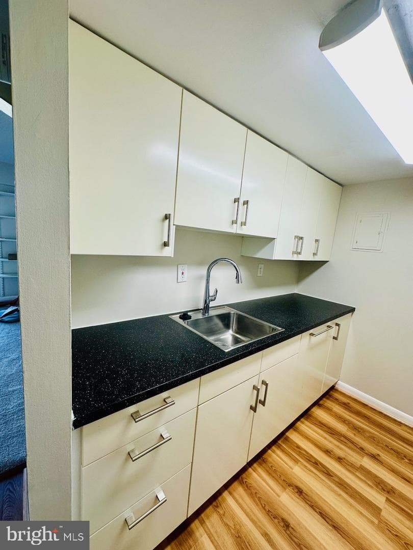 1300 Army Navy Drive #1010 photo 8