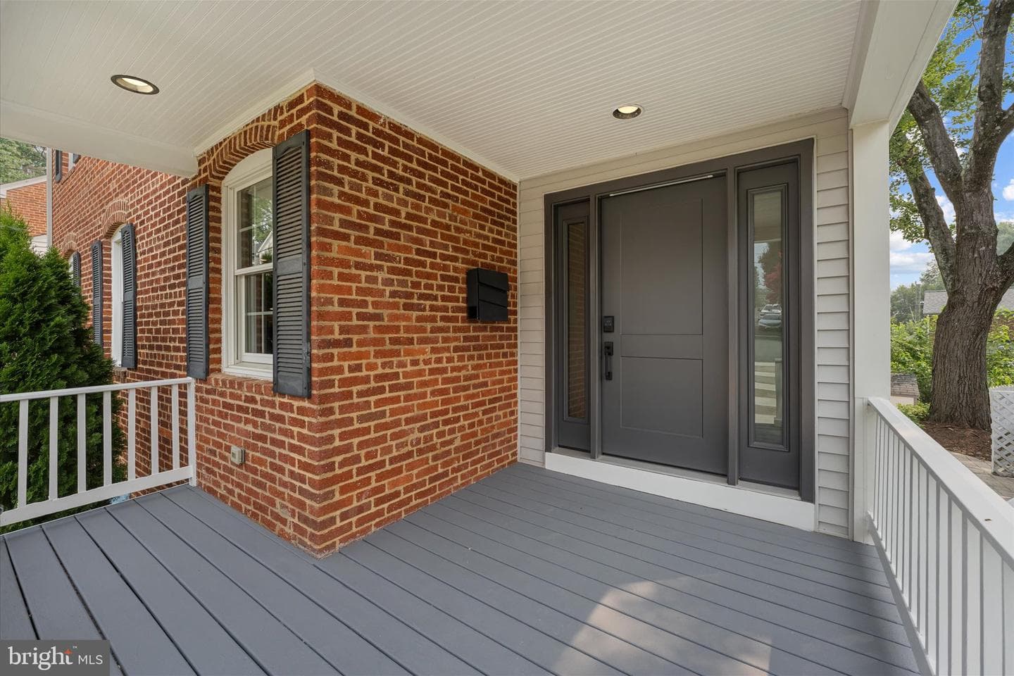 2719 N Edison Street photo 4
