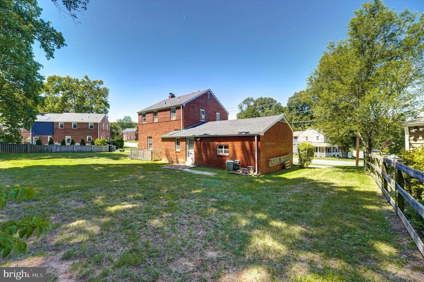 907 N Liberty Street photo 11