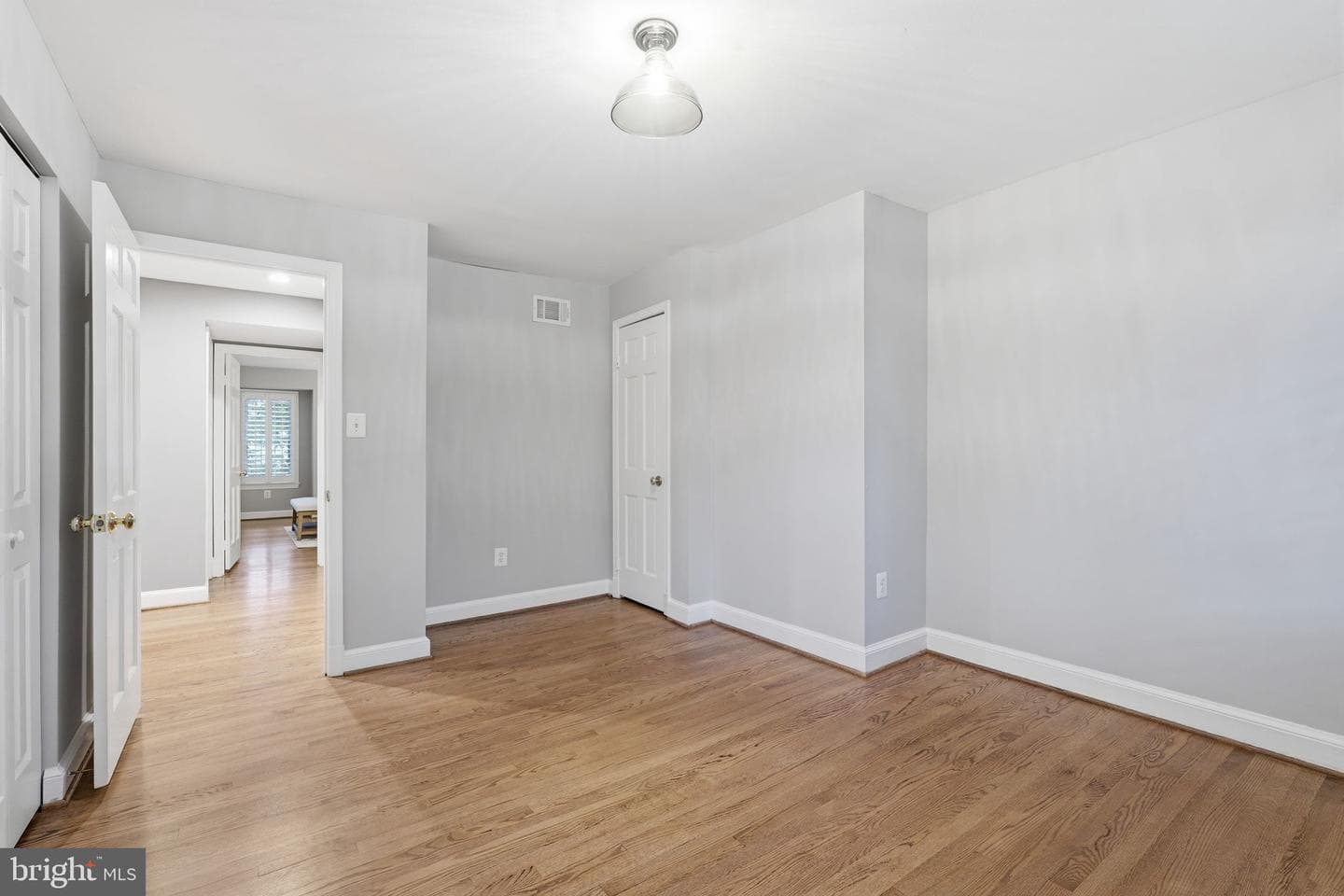 1309 N Lynnbrook Drive photo 32