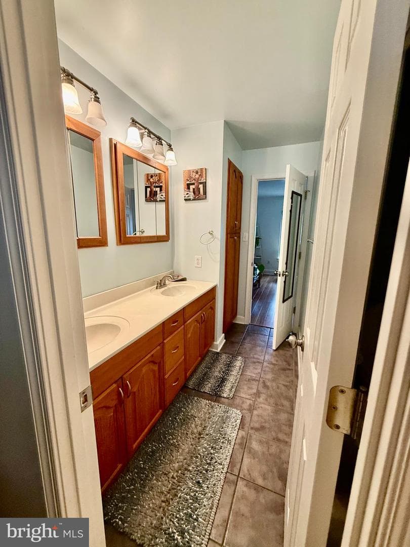 1605 S Hayes Street #1 photo 18