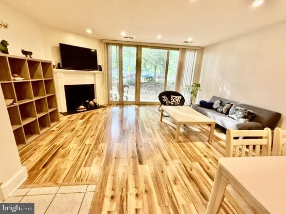 1605 S Hayes Street #1 photo 5