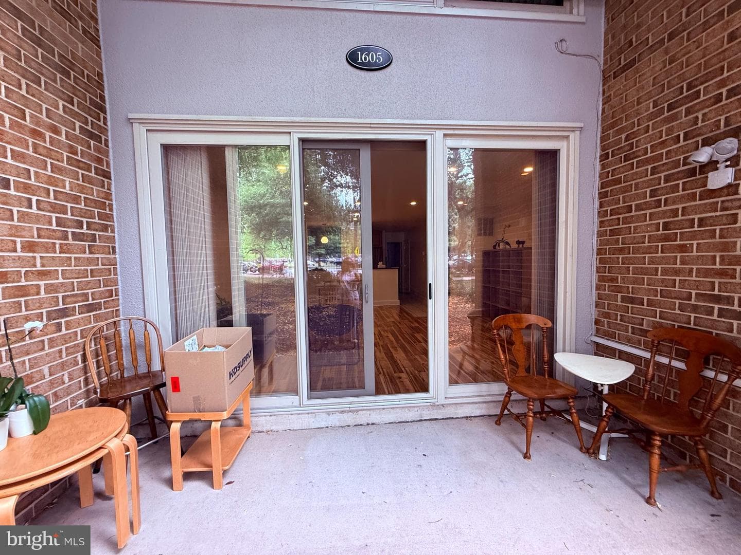 1605 S Hayes Street #1 photo 6
