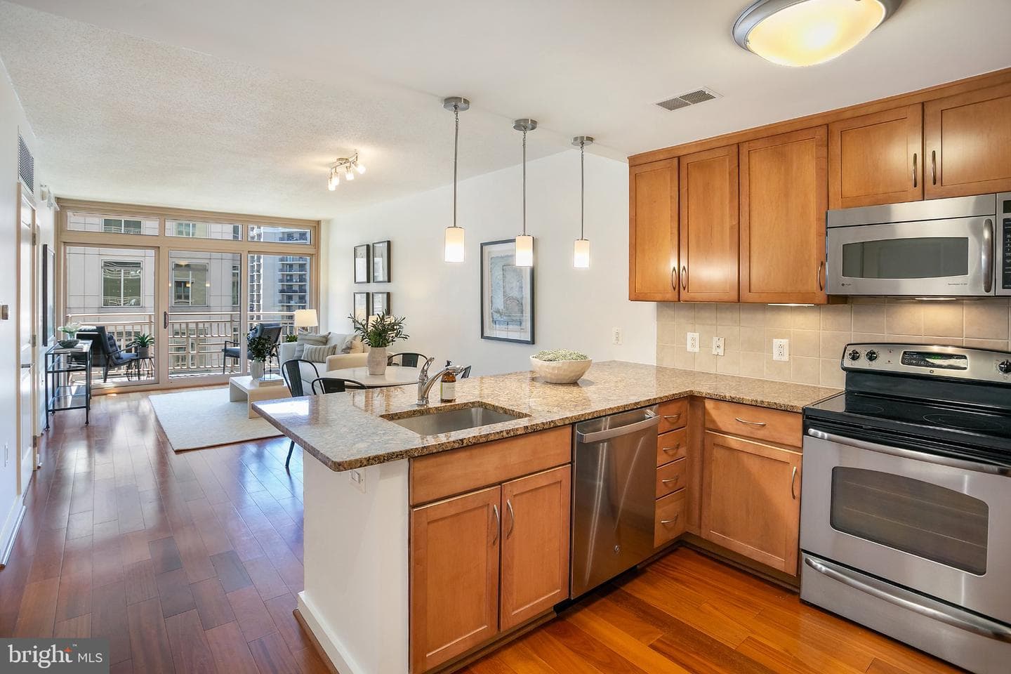 888 N Quincy Street #1203 photo 2