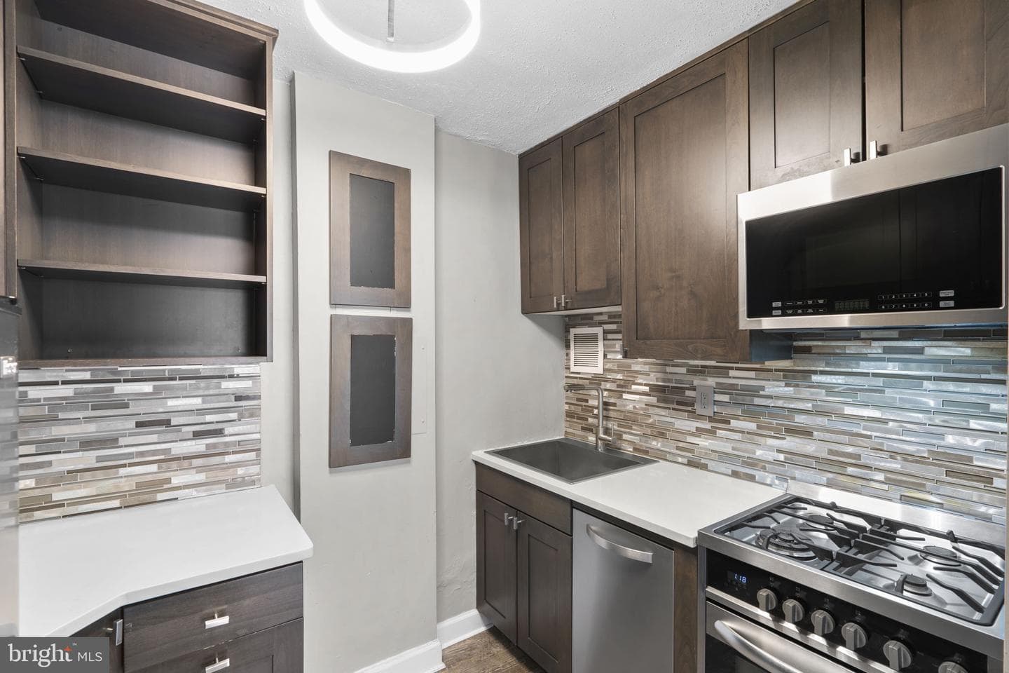 1021 Arlington Blvd # 806 photo 10