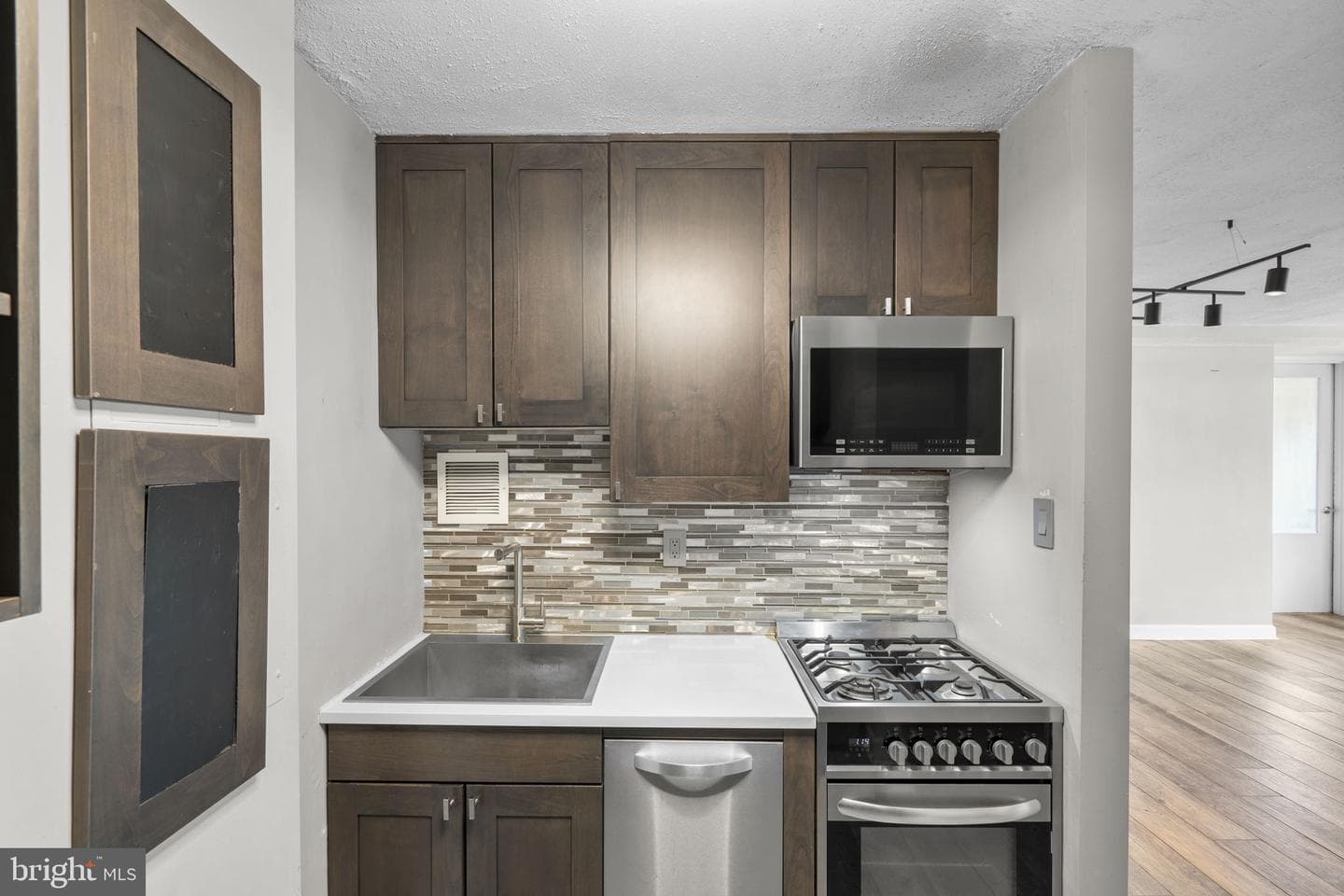 1021 Arlington Blvd # 806 photo 12