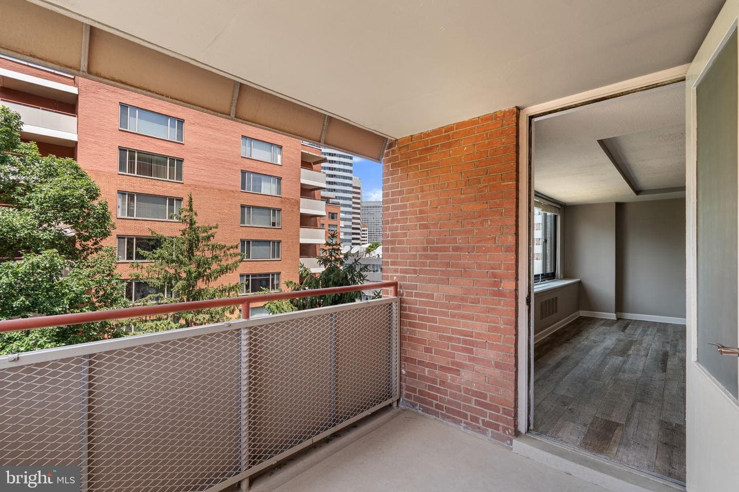 1021 Arlington Blvd # 806 photo 26