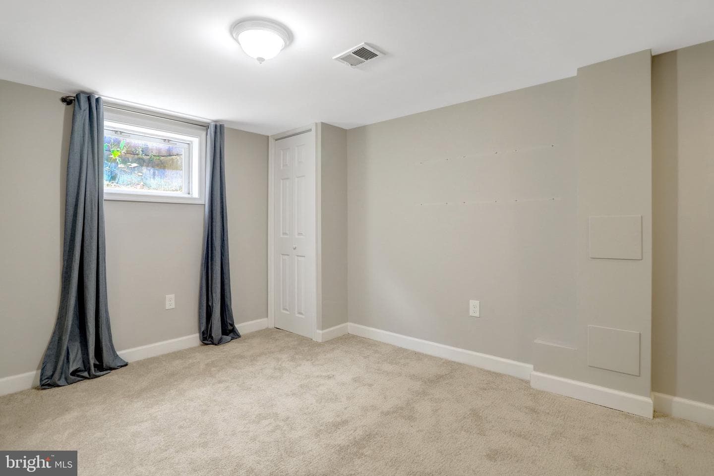 2139 S Oxford Street photo 27