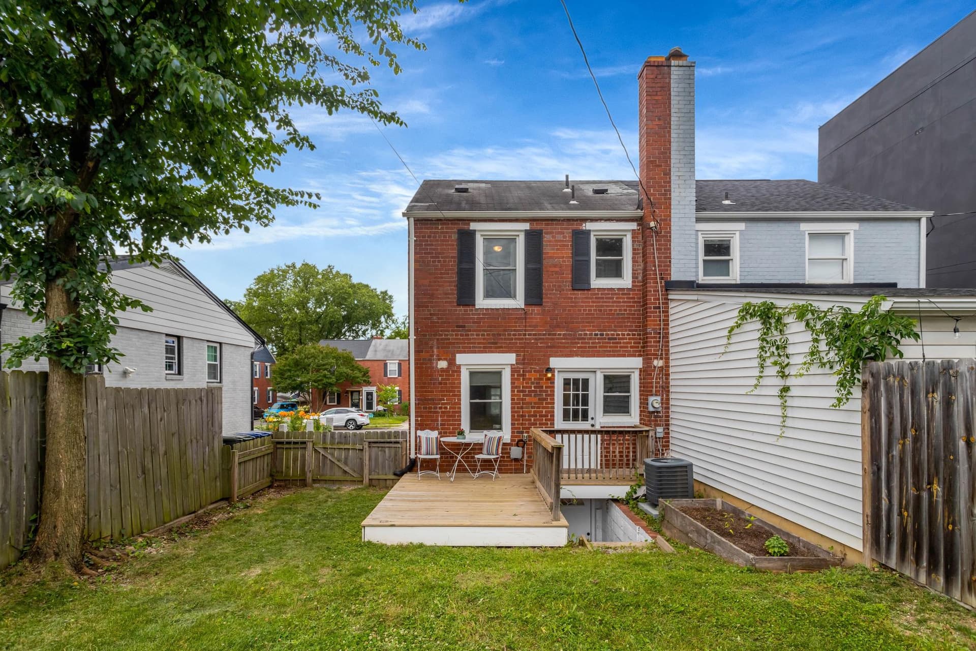 2139 S Oxford Street photo 36