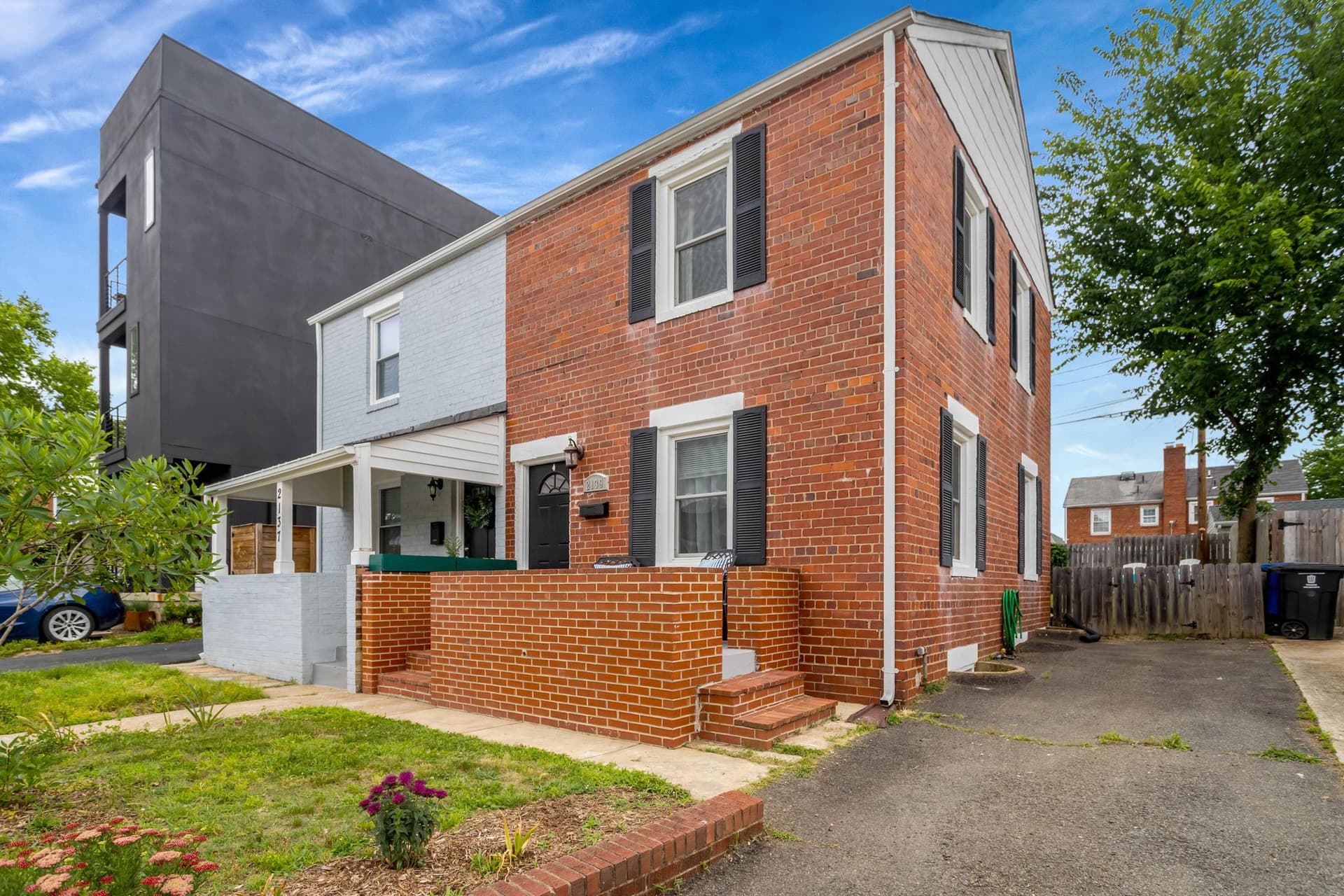 2139 S Oxford Street photo 37
