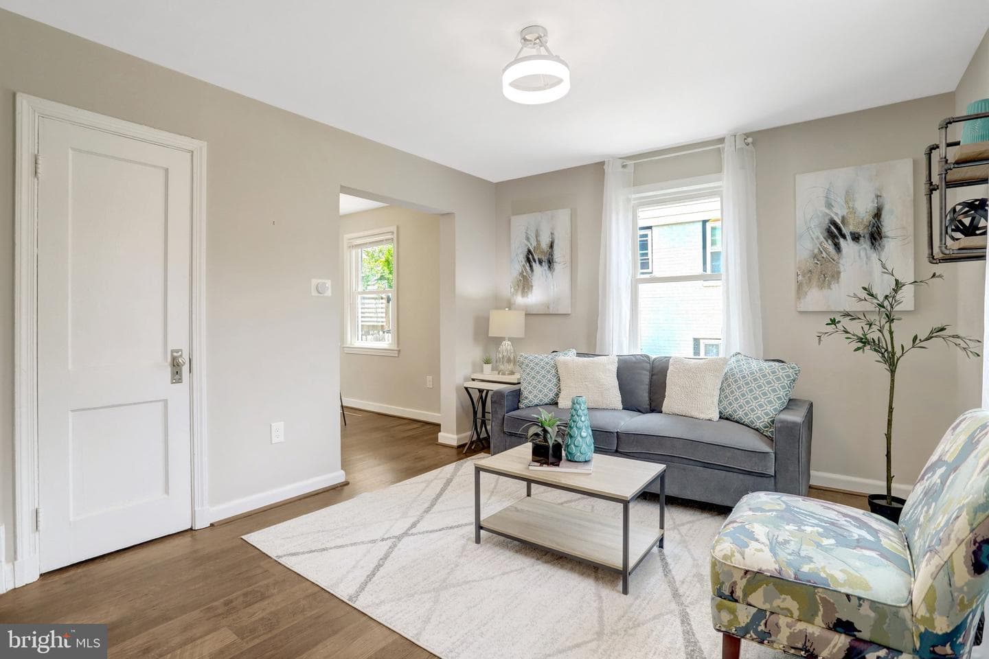2139 S Oxford Street photo 6