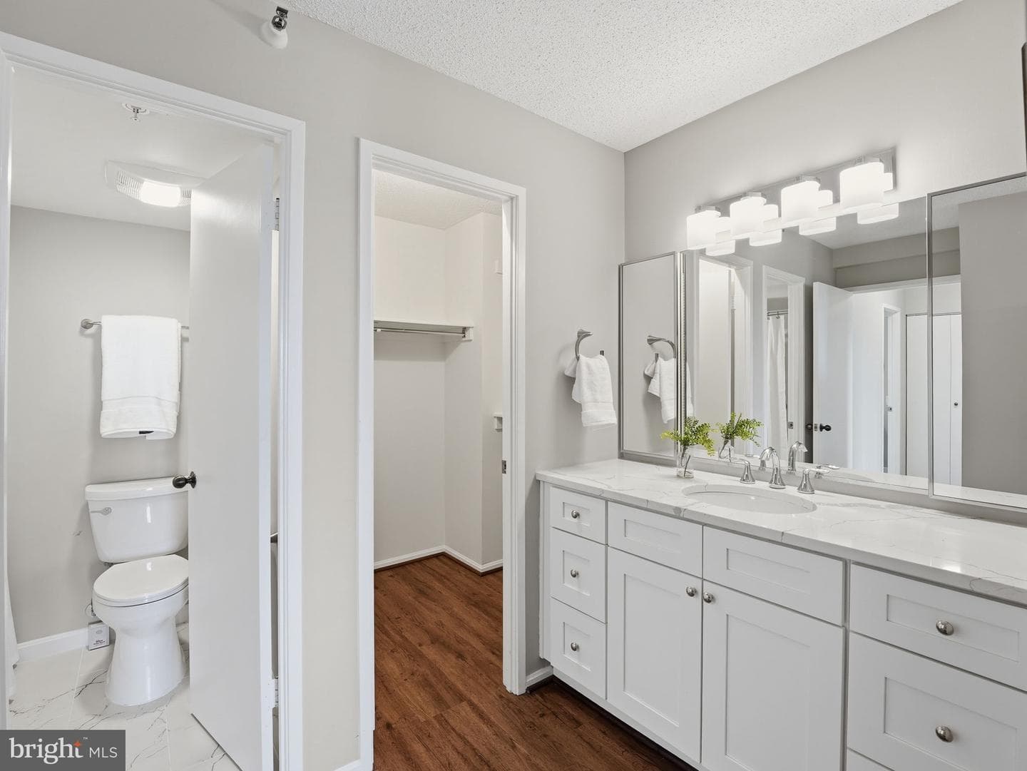 1600 N Oak Street #1119 photo 28