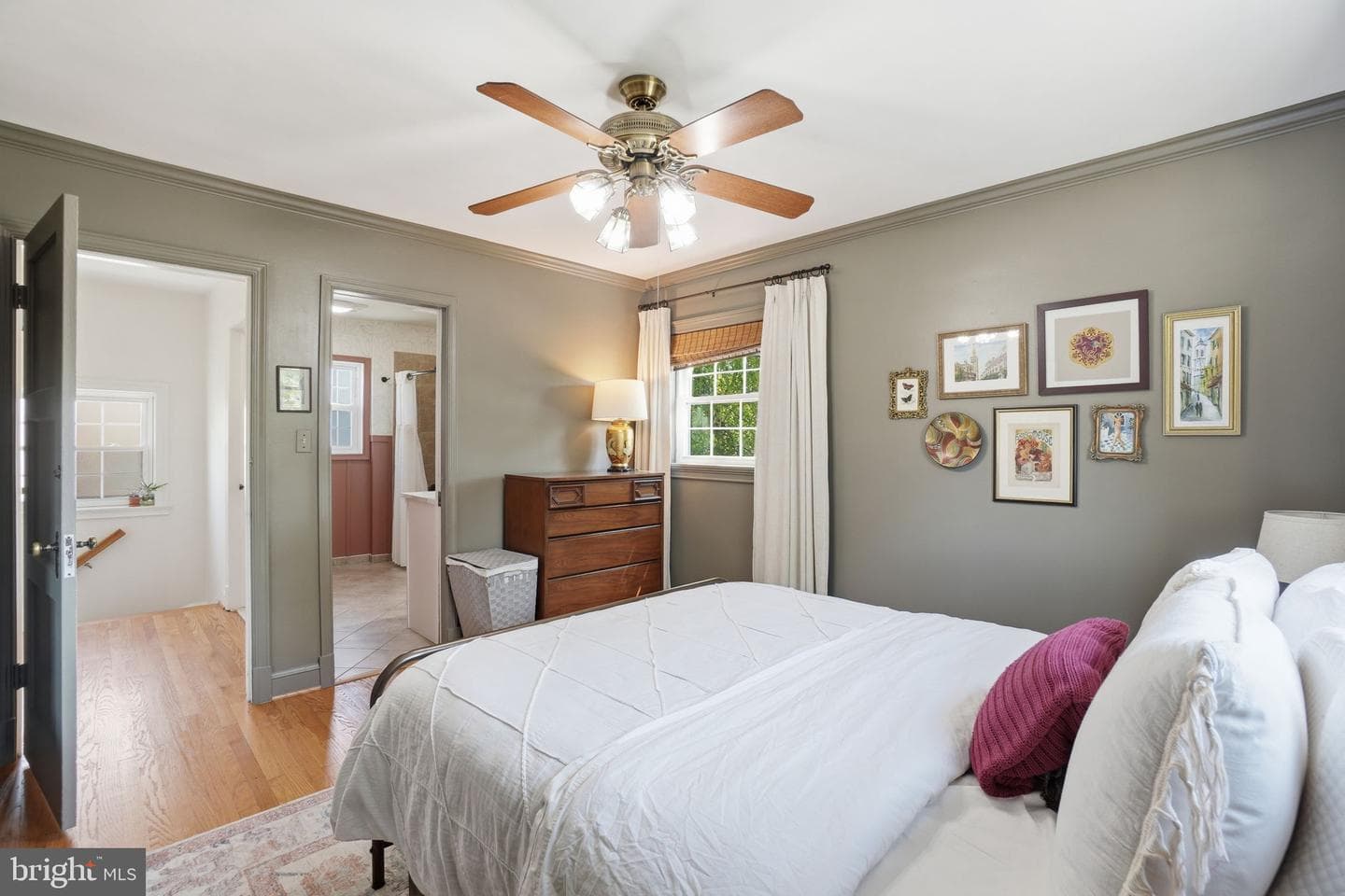 115 S Kensington Street photo 12