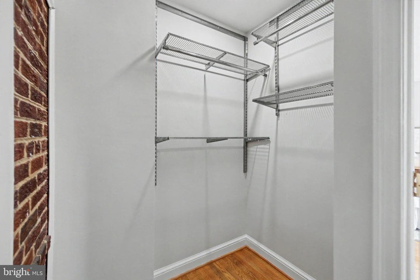 638 N Nelson Street N photo 30