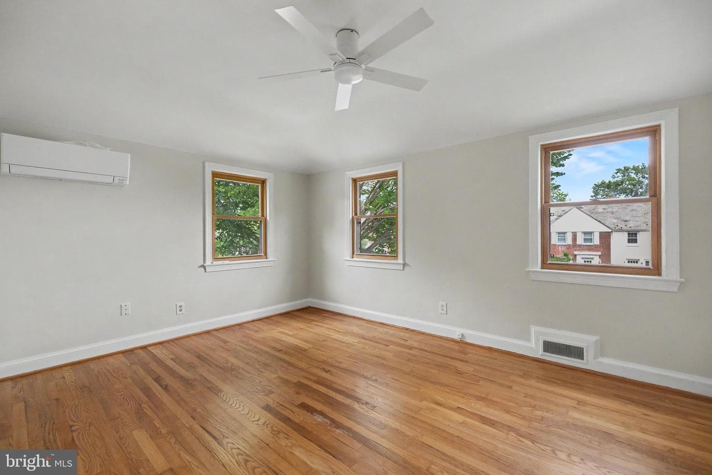 638 N Nelson Street N photo 32