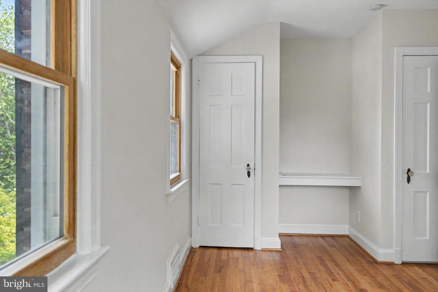 638 N Nelson Street N photo 35