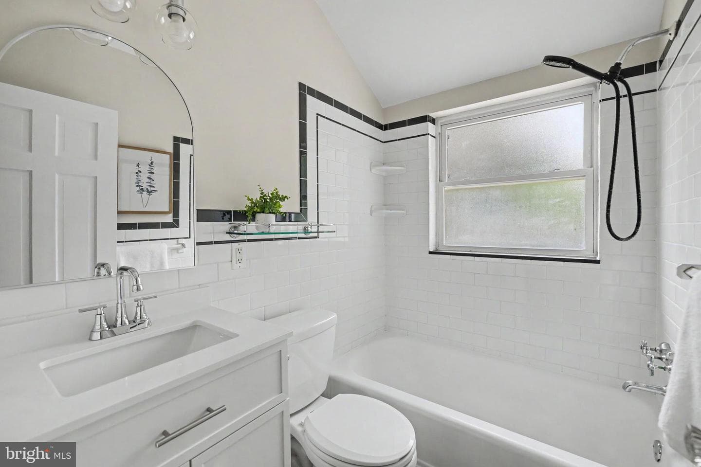 638 N Nelson Street N photo 37