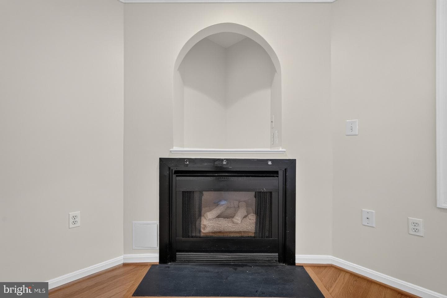 1869 N Adams Street photo 13