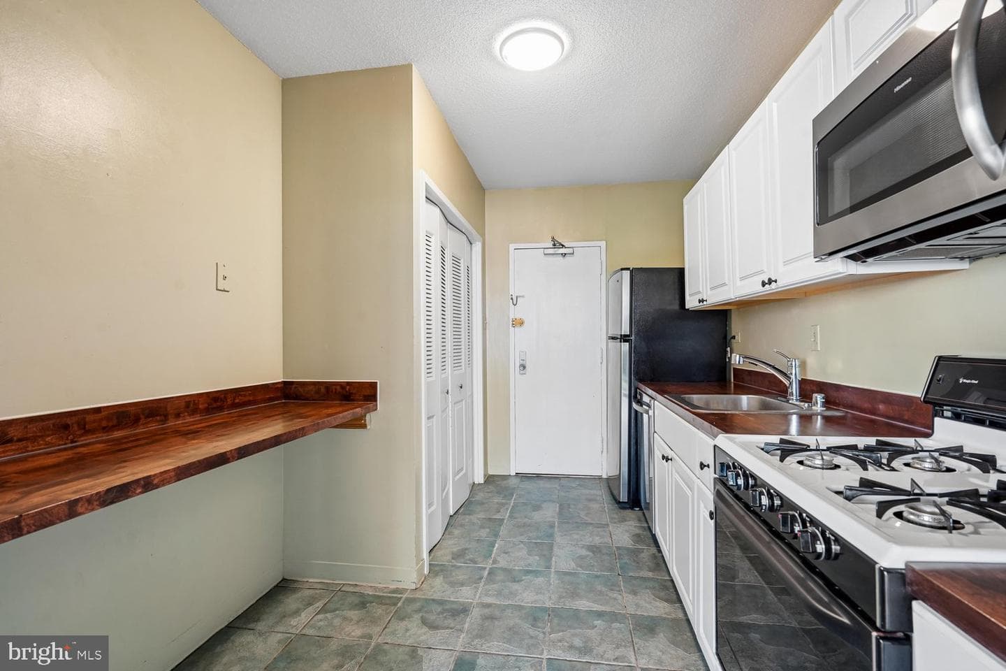 4141 N Henderson Road #904 photo 17