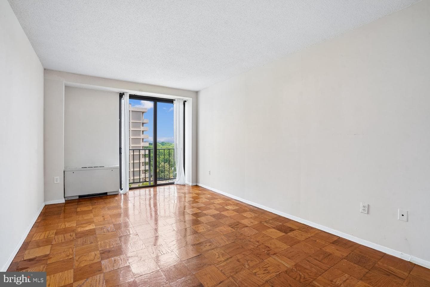 4141 N Henderson Road #904 photo 20