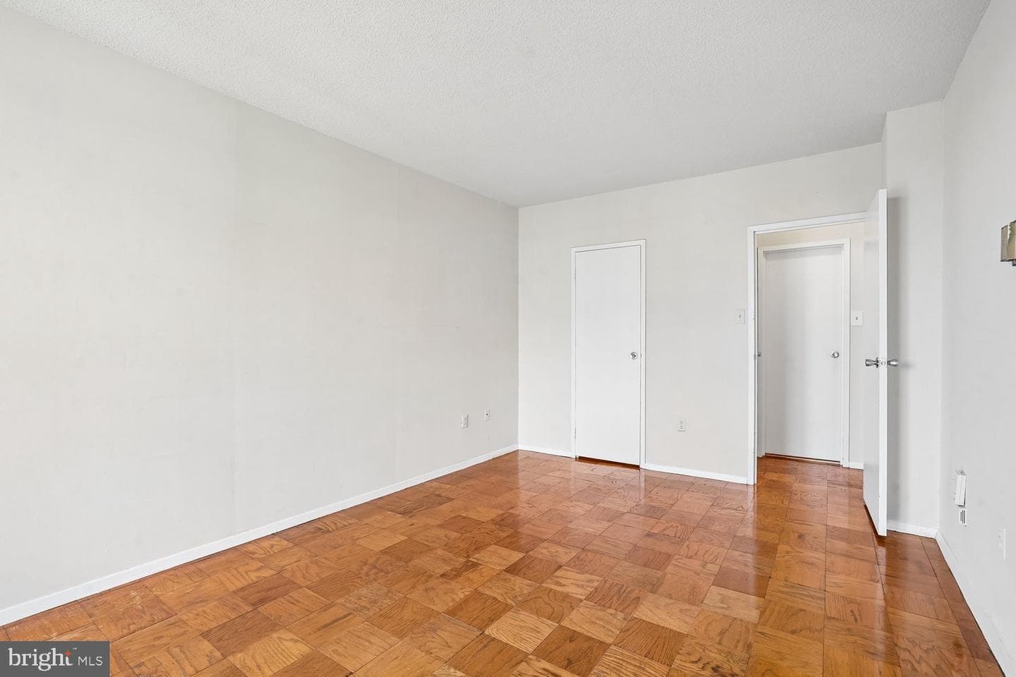 4141 N Henderson Road #904 photo 22