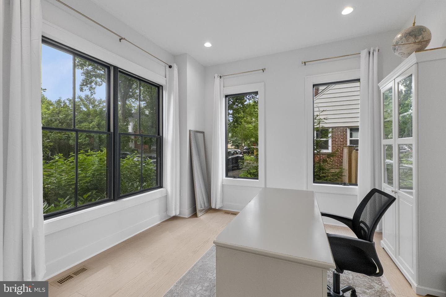 414 N Monroe Street photo 4