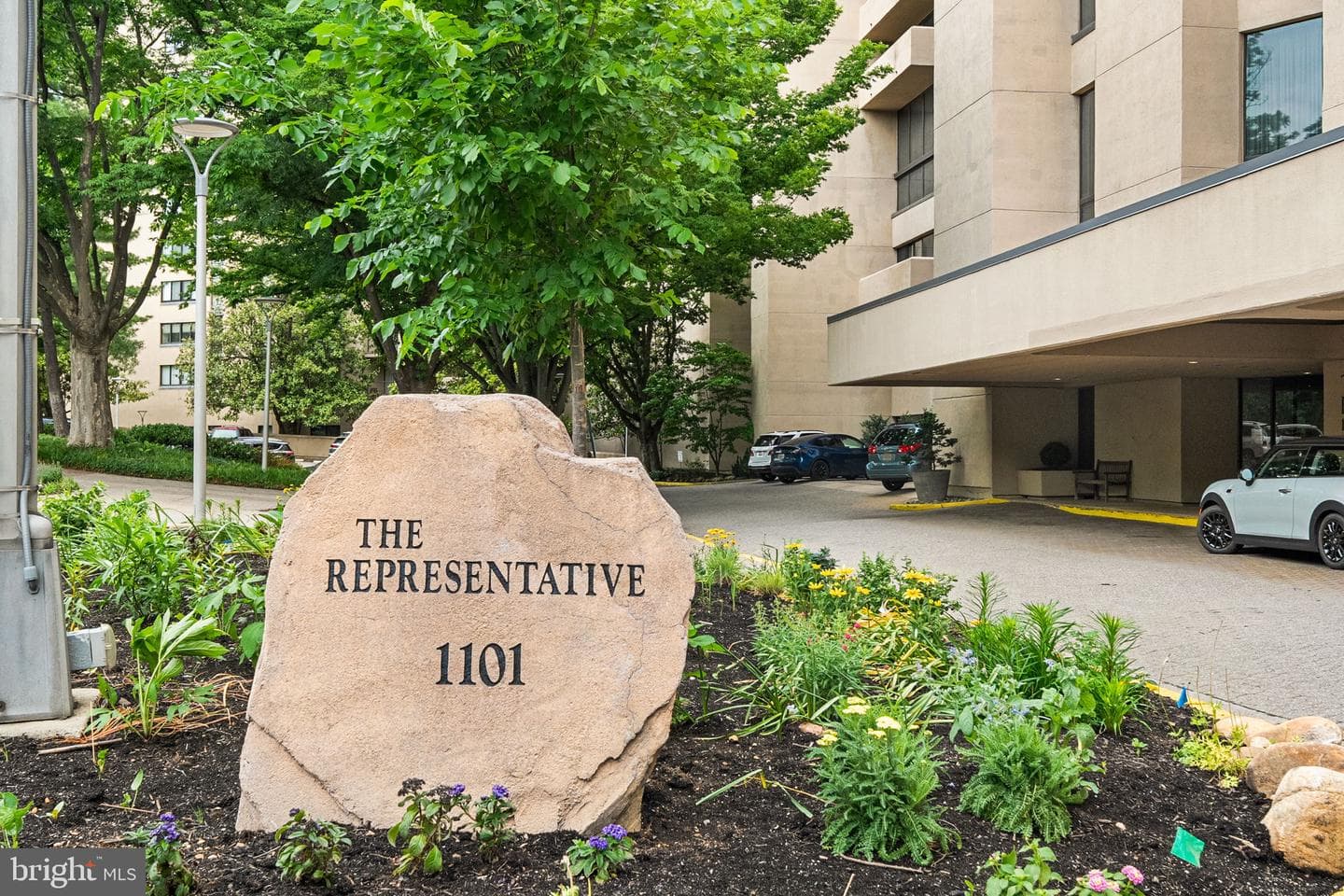 1101 S Arlington Ridge Road #212, Arlington