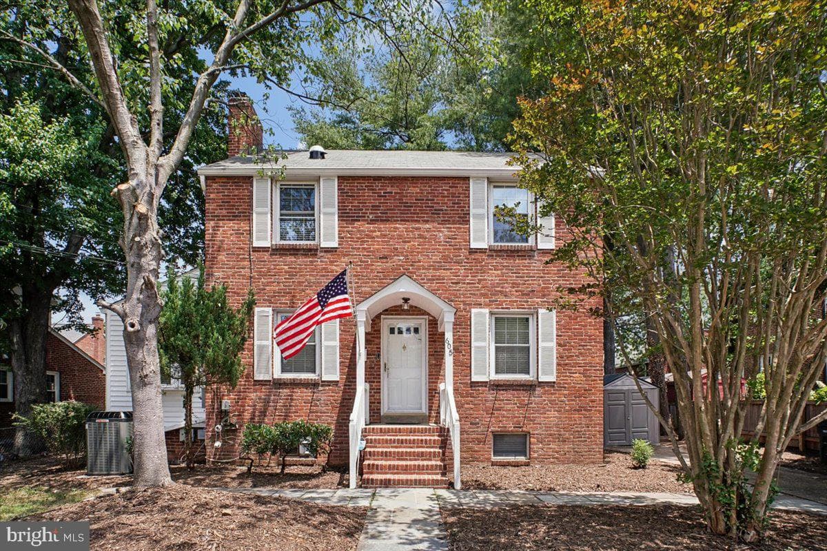 605 N Frederick Street, Arlington