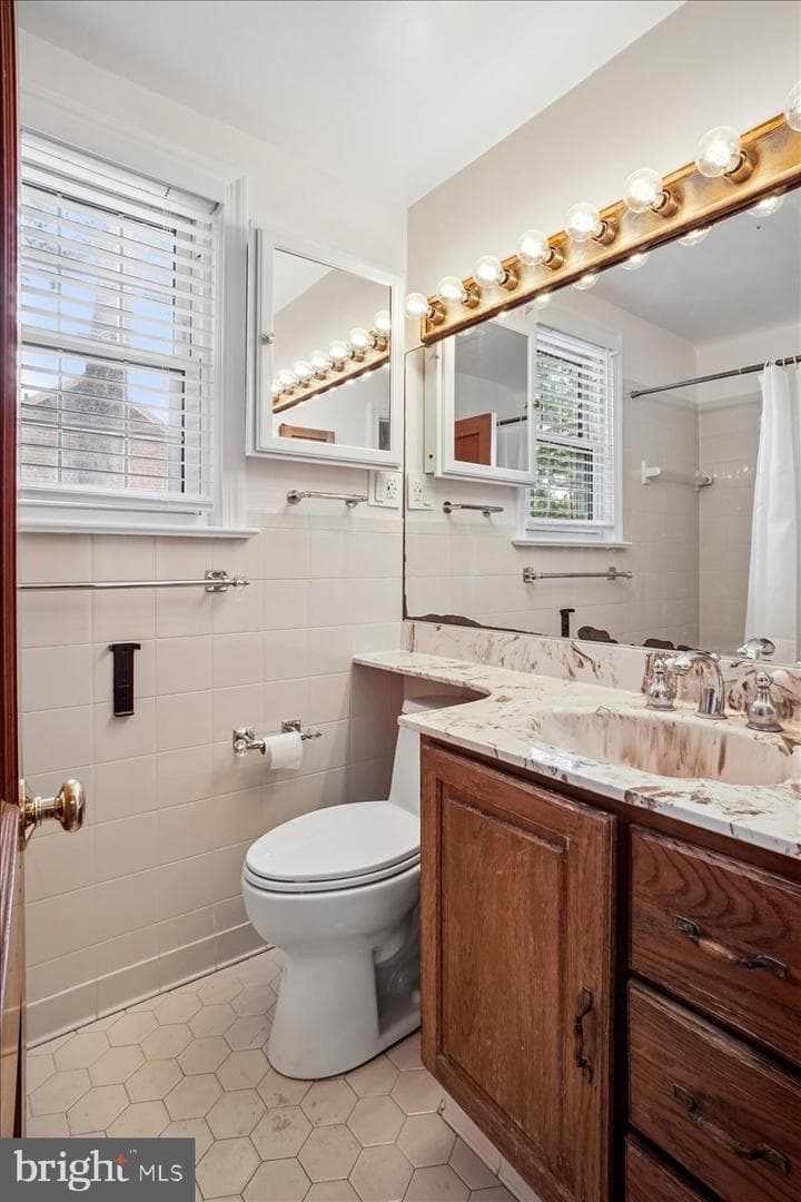605 N Frederick Street photo 16
