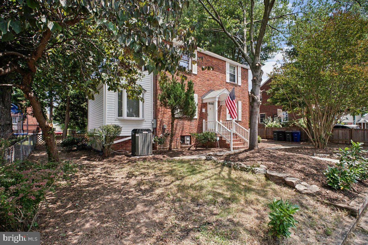 605 N Frederick Street photo 25