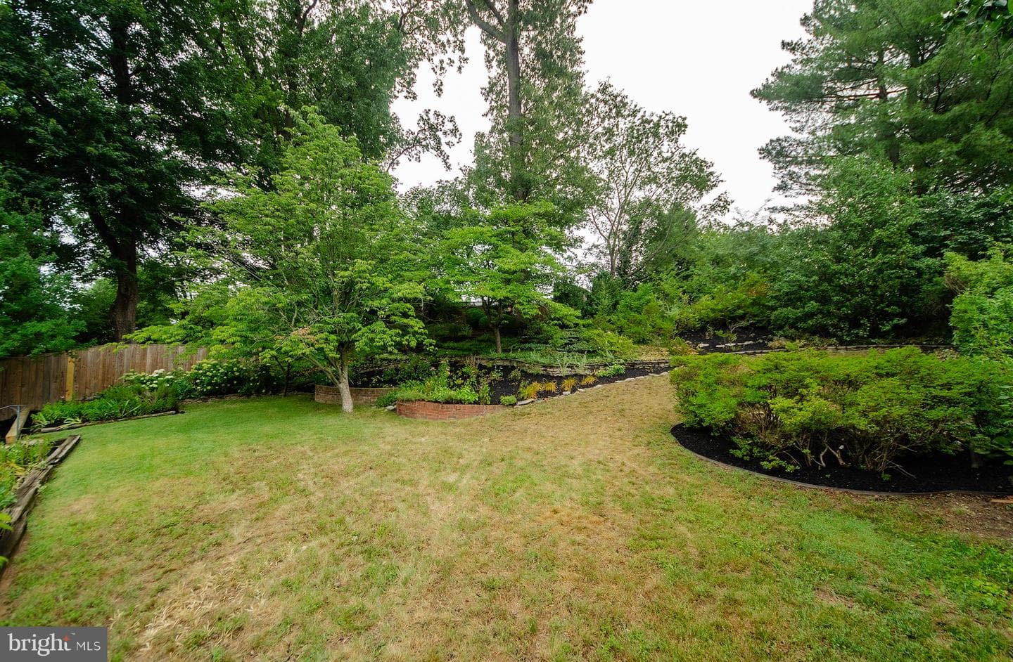 971 N Rochester Street photo 33