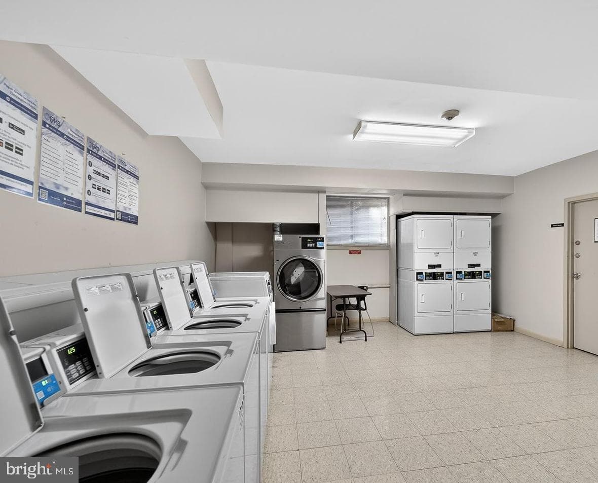 4390 Lorcom Lane #805 photo 19