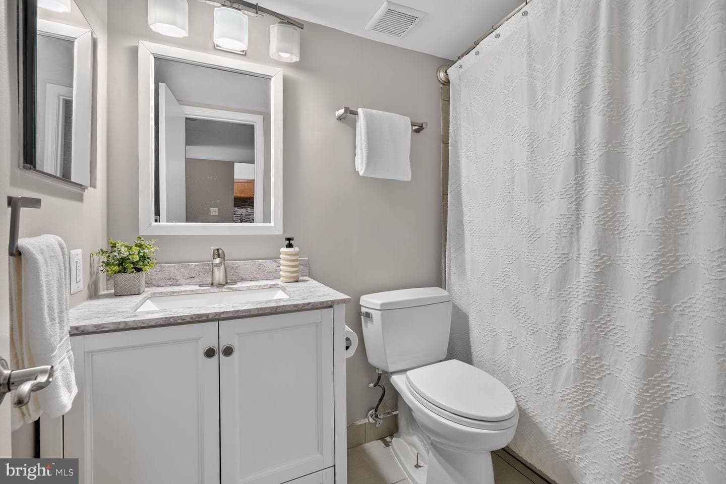 1001 N Randolph Street #106 photo 10