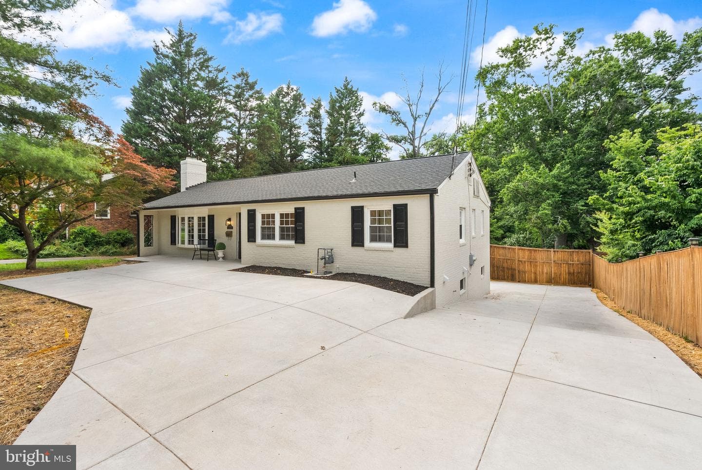 4006 N Glebe Road photo 3