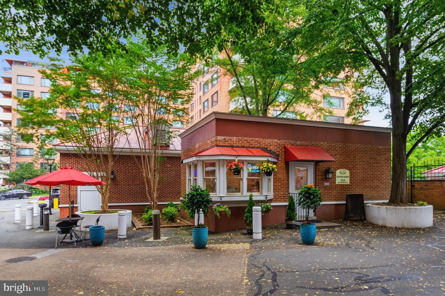 1011 Arlington Boulevard #707 photo 19