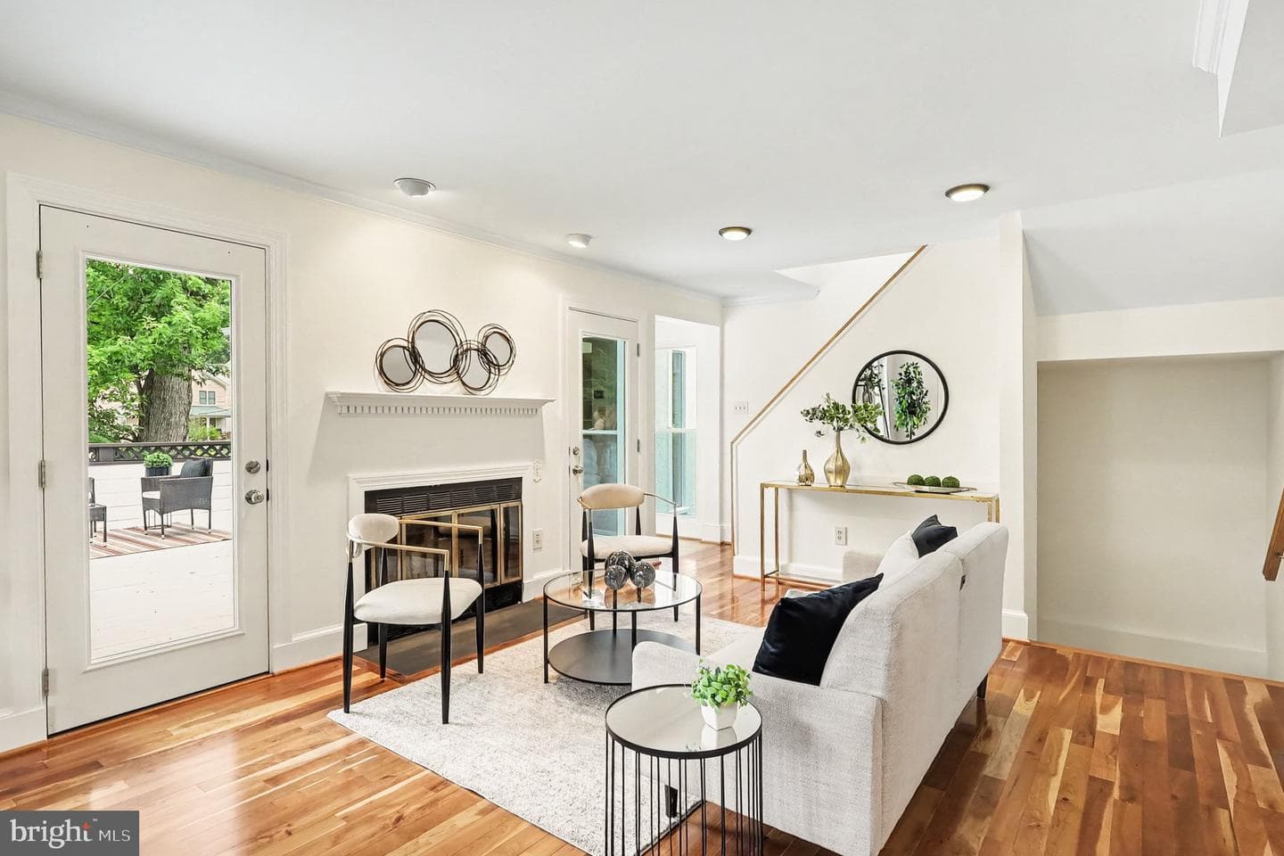 1406 N Nicholas Street photo 7