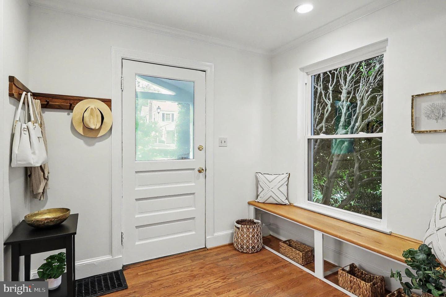 1406 N Nicholas Street photo 8