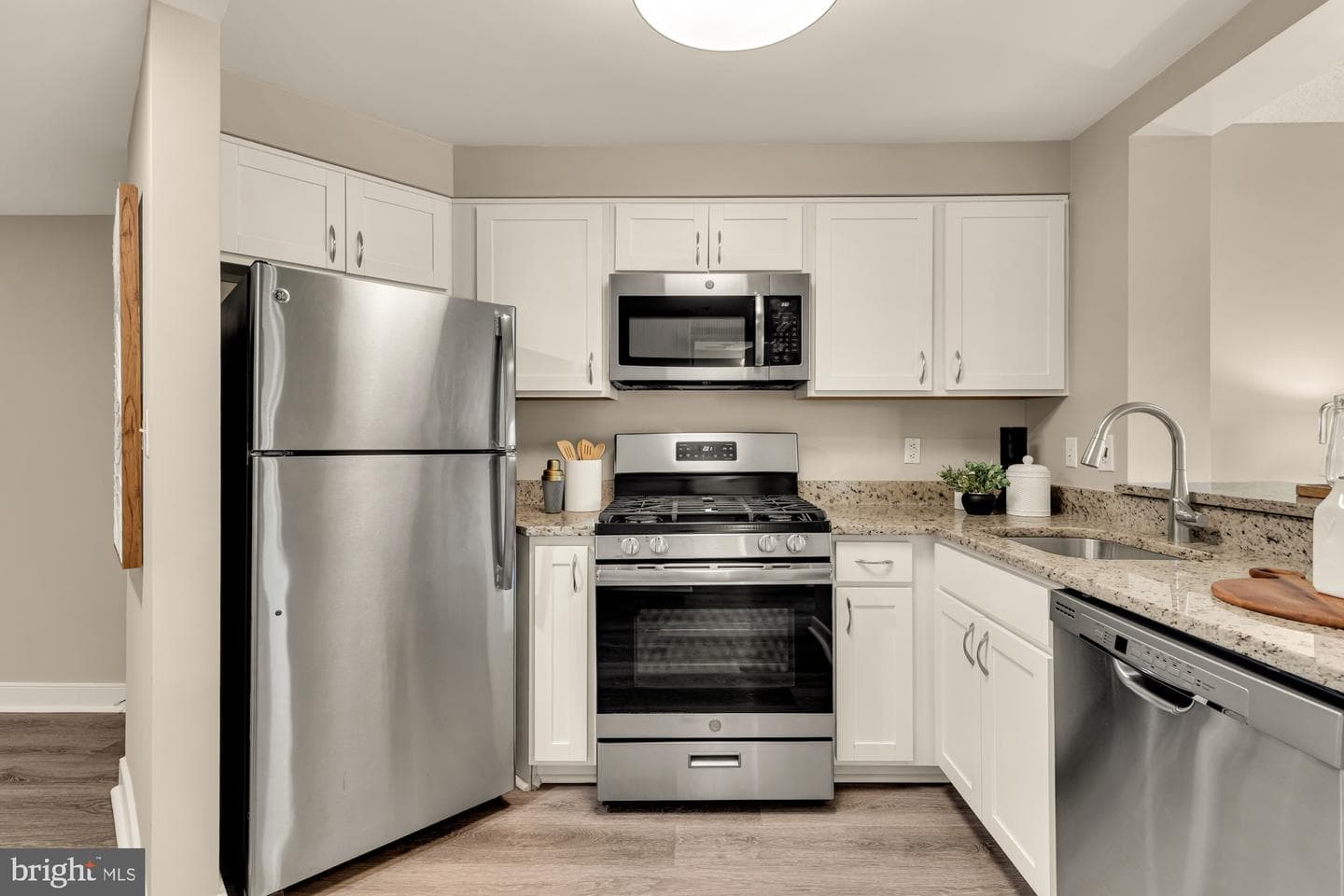 1050 N Taylor Street #404 photo 4