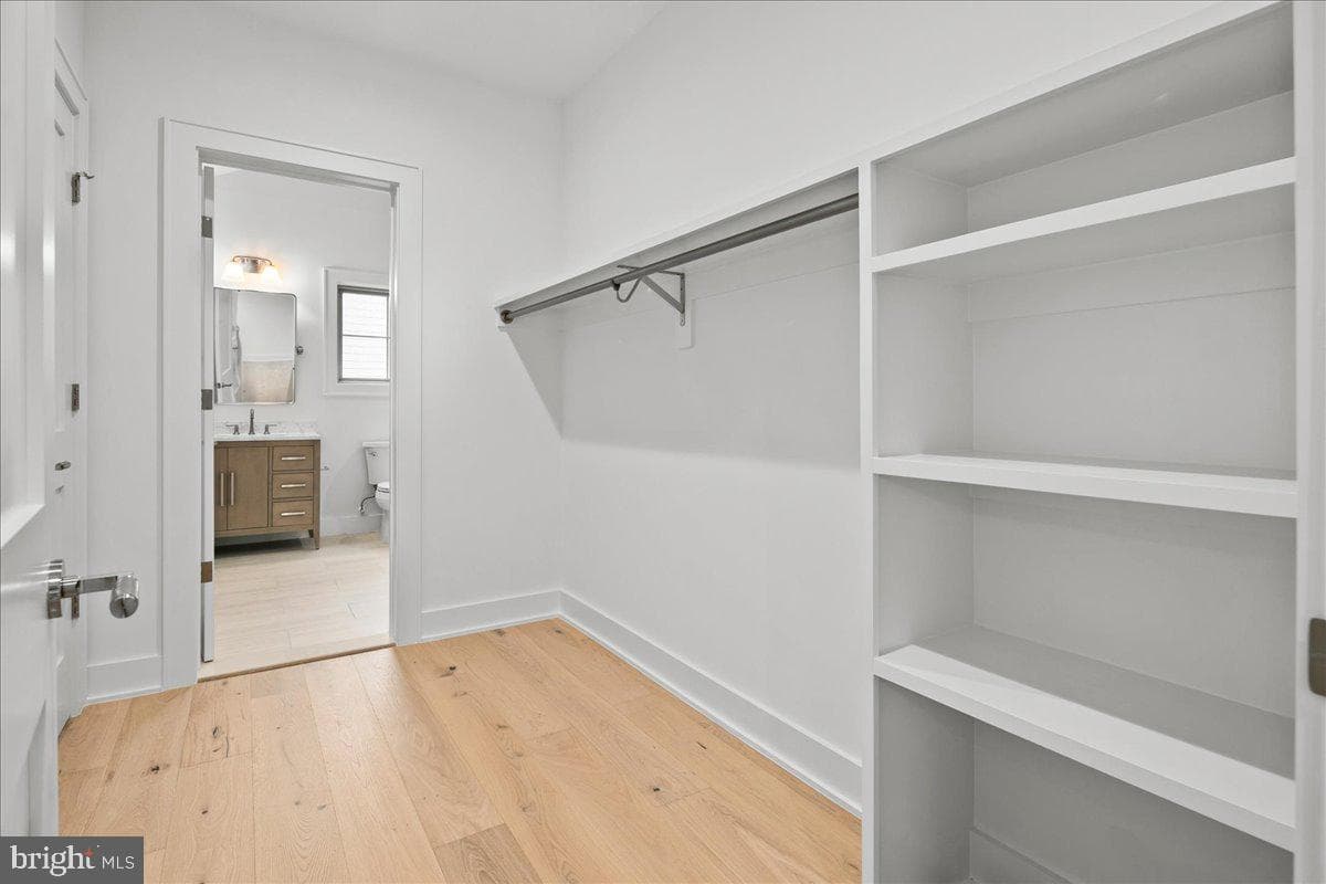 2913 N Greencastle Street photo 53