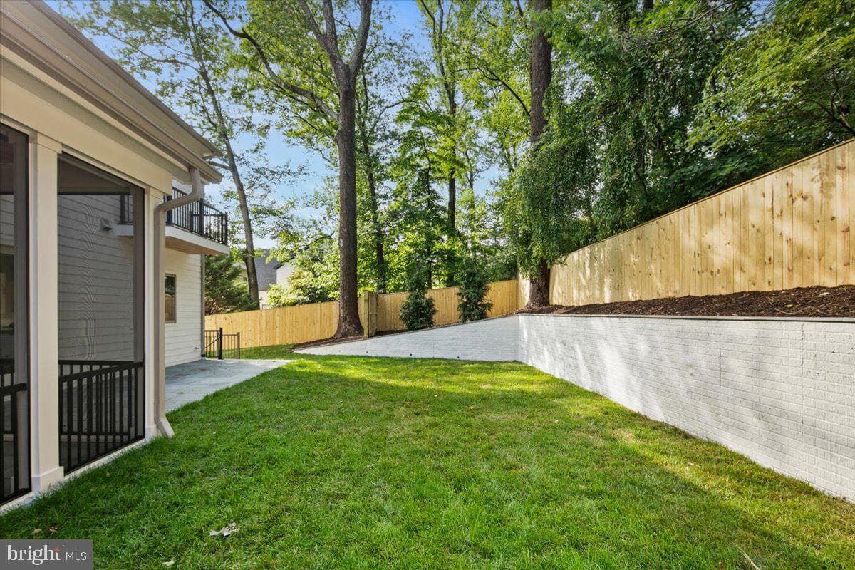 2913 N Greencastle Street photo 79