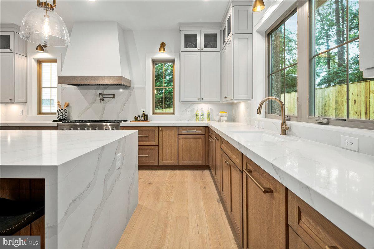 2913 N Greencastle Street photo 8
