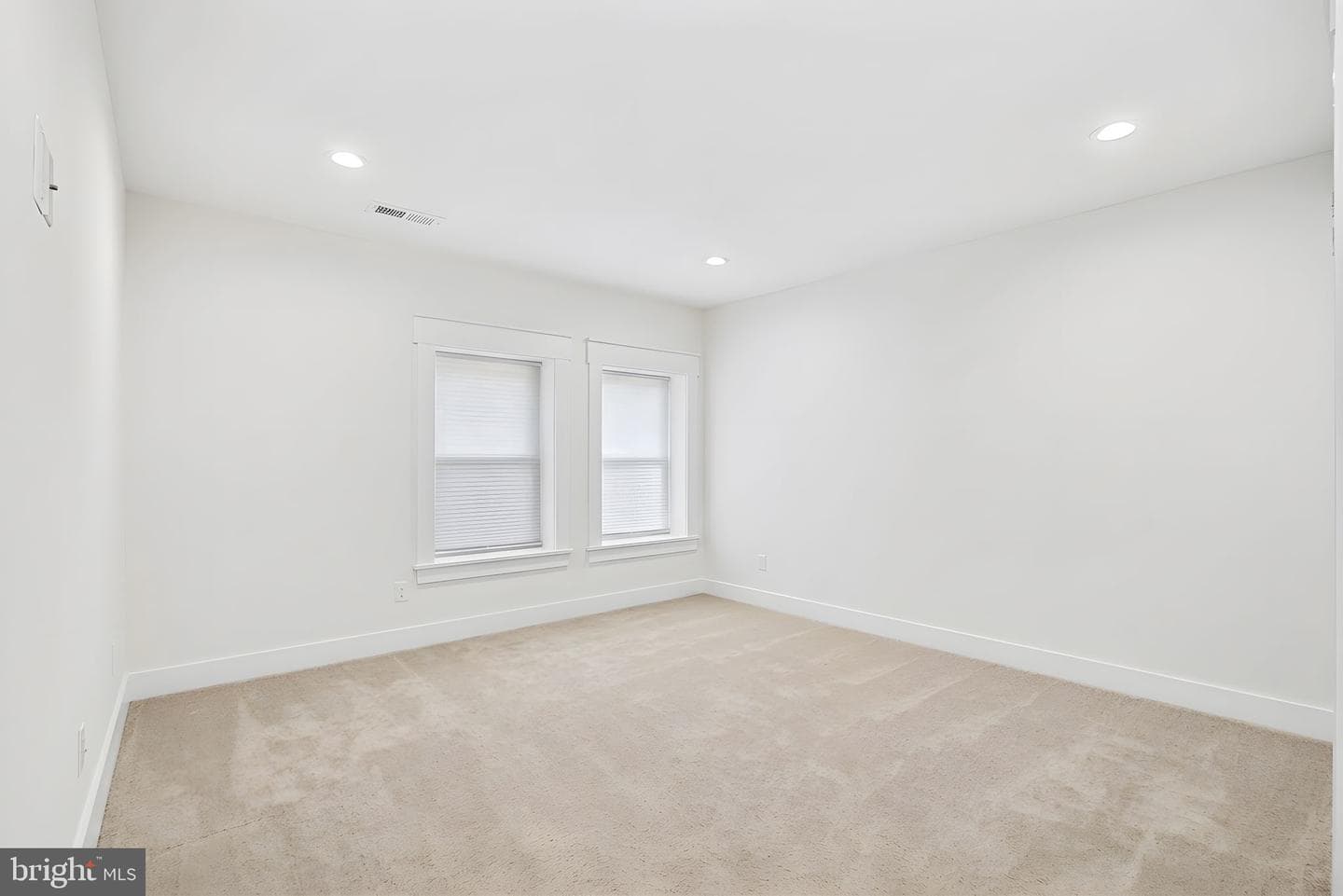 26 S Park Drive photo 68