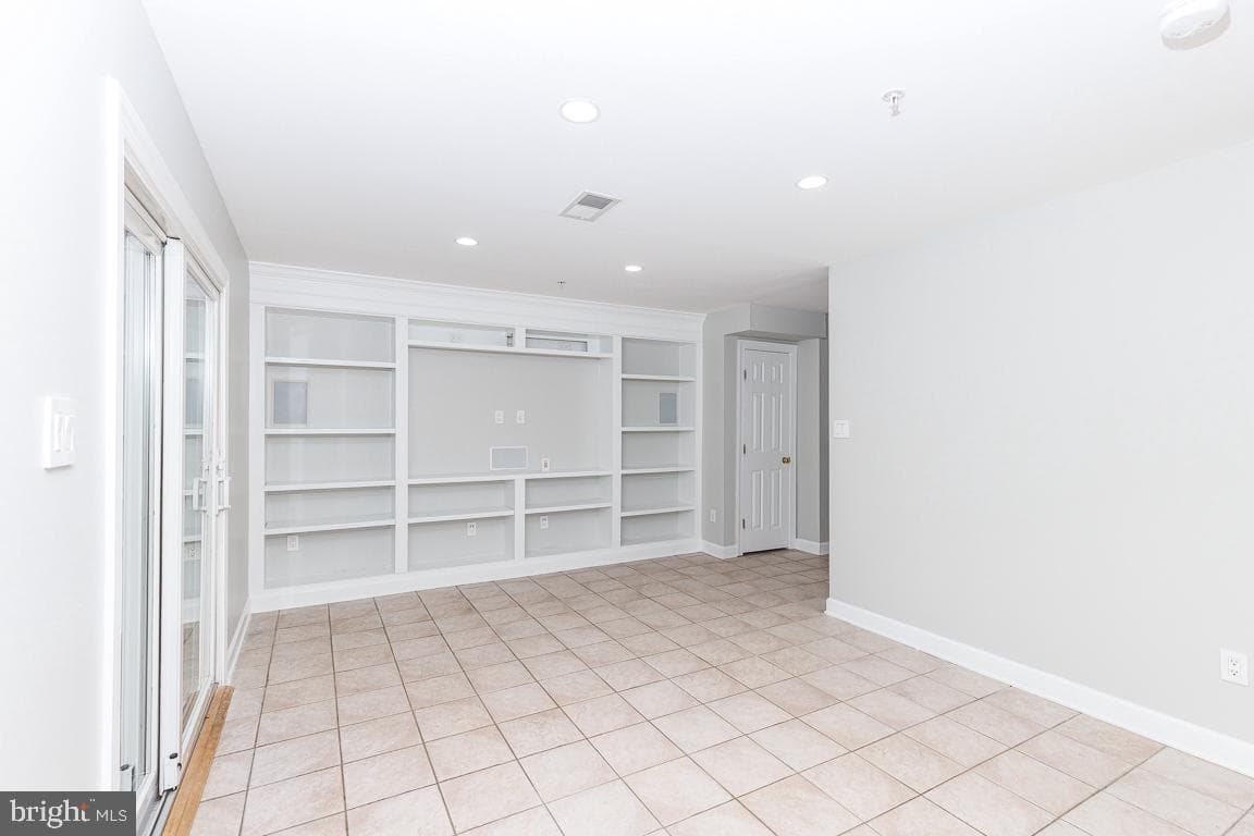 504 N Thomas Street #j photo 13