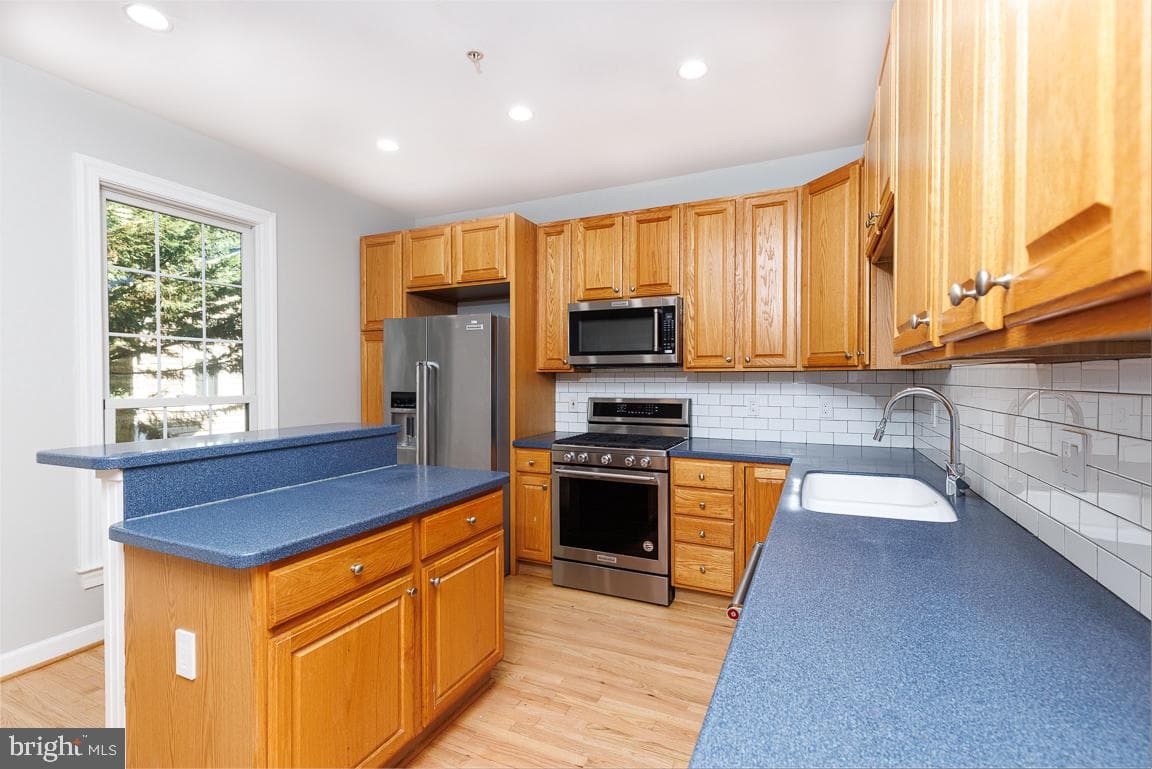 504 N Thomas Street #j photo 23